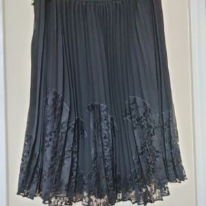 Kay Unger Black Midi A-Line Skirt with Pleated Embellishments